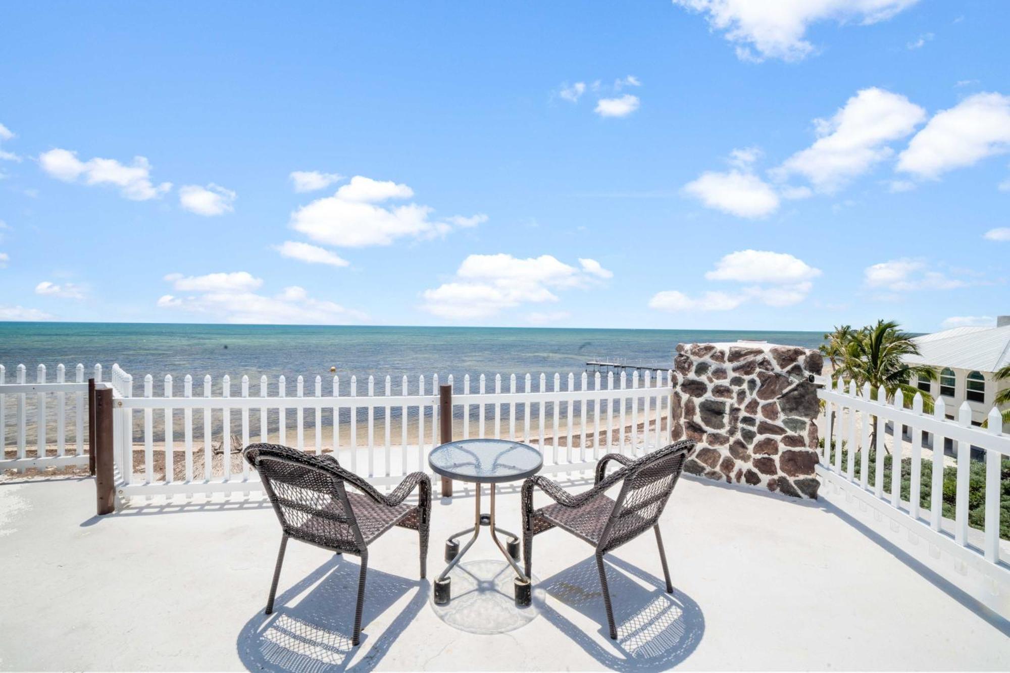 Barnacle Bed And Breakfast Big Pine Key Exterior photo