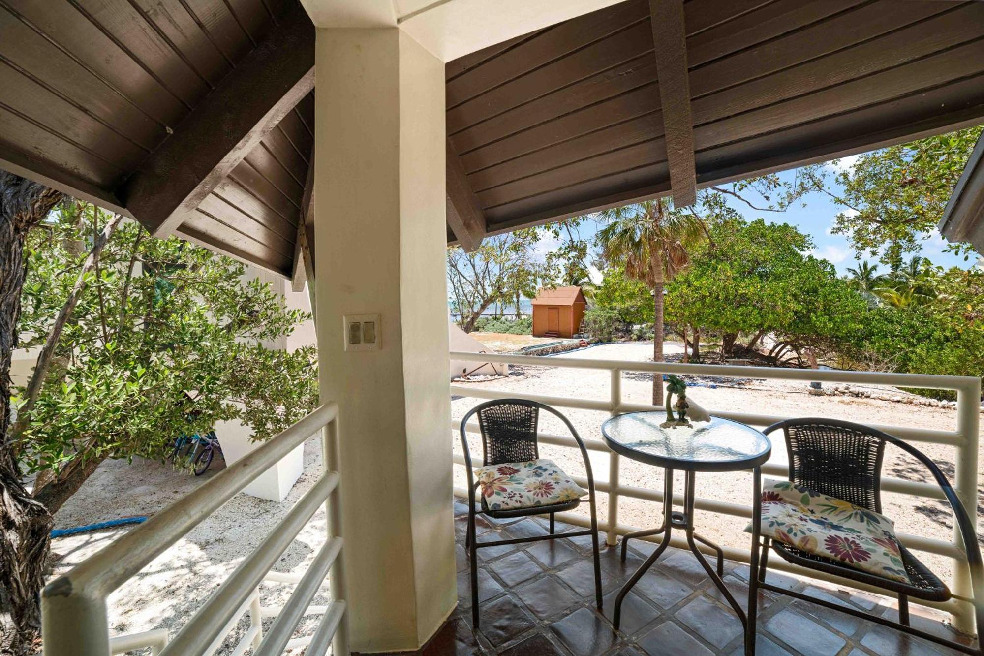 Barnacle Bed And Breakfast Big Pine Key Exterior photo